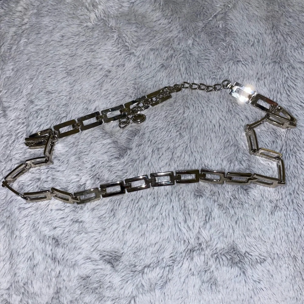 Silver Rectangular Chain Belt - Picture 2 of 4